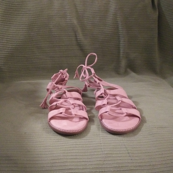 light pink flat sandals
